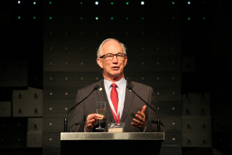 Gordon McBean, a Nemzetközi Tudományos Tanács (ICSU) elnöke