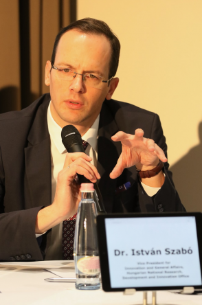 Dr. Szabó István az EOSC fórumon