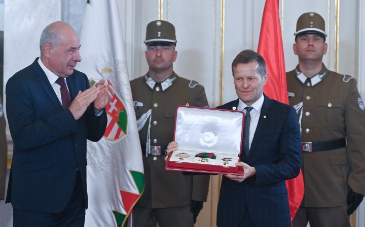 2024/08/Krausz_Ferenc_kituntetes.jpg